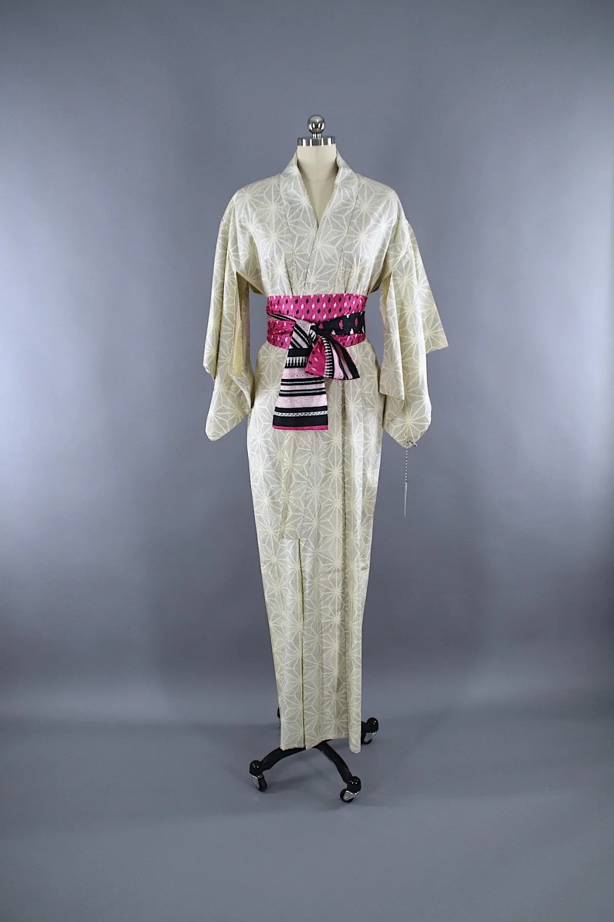 1950s Vintage Silk Kimono Robe / Meisen White & Black Stars