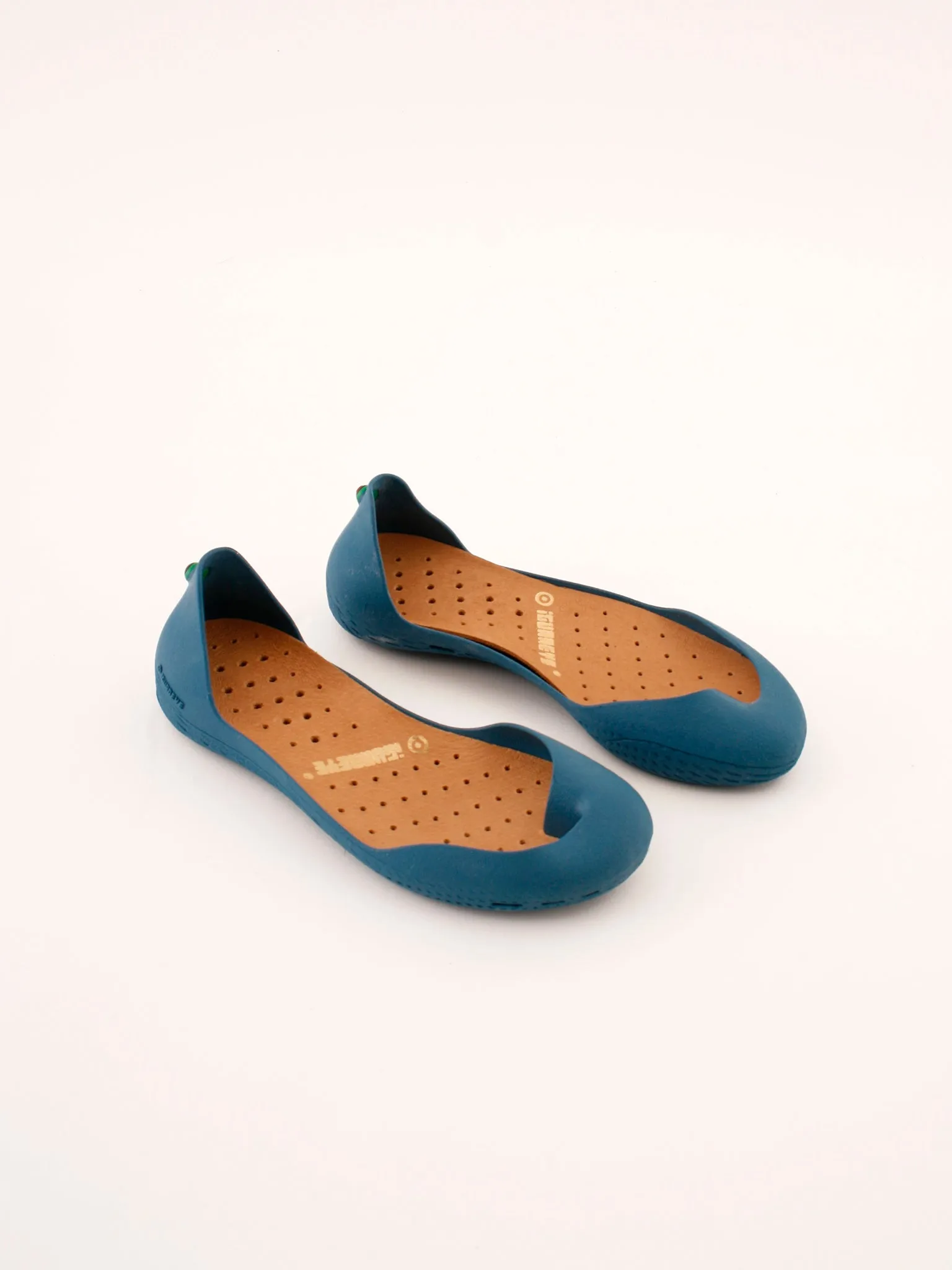 Freshoe, cobalt blue