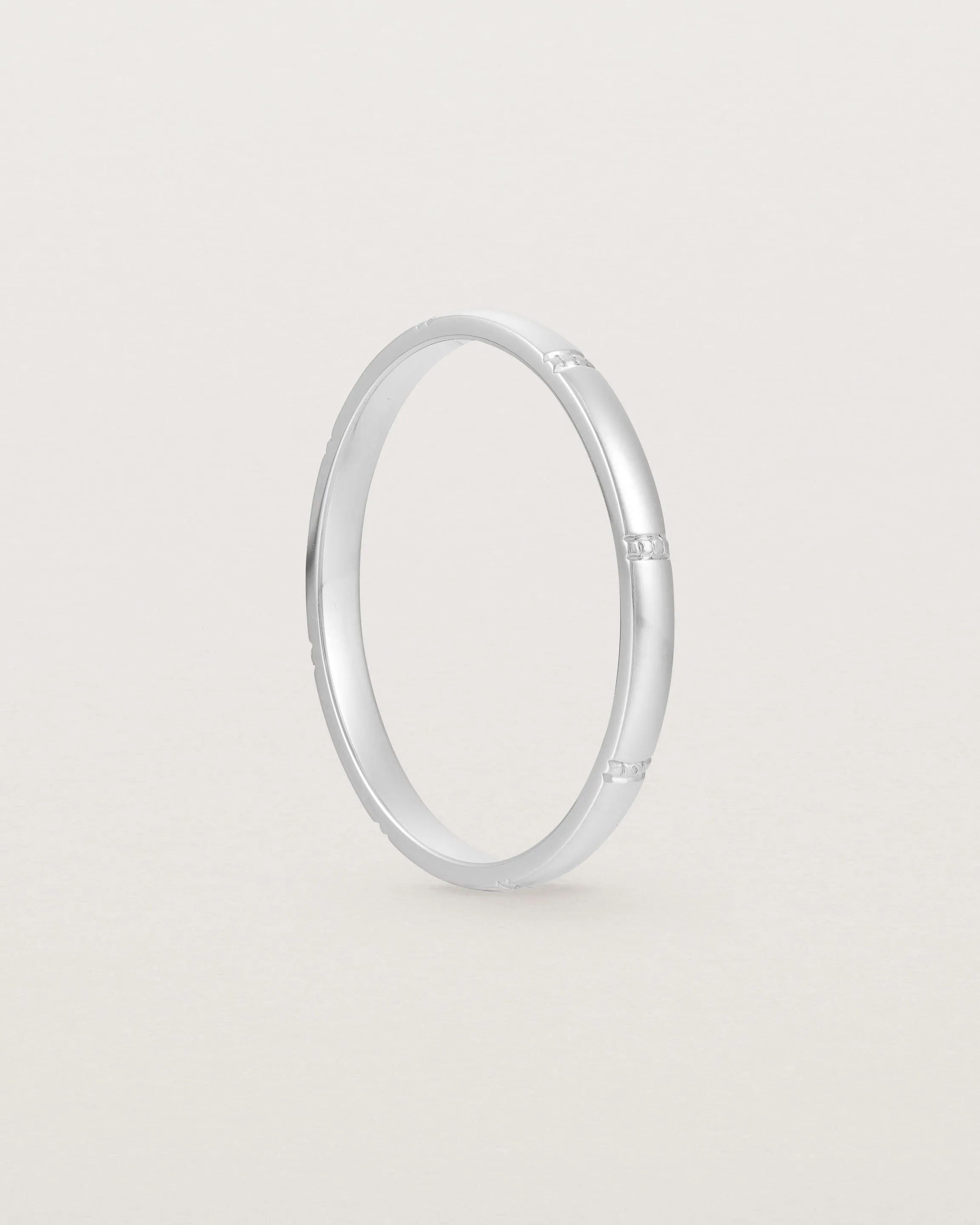 Grain Wedding Ring | 2mm