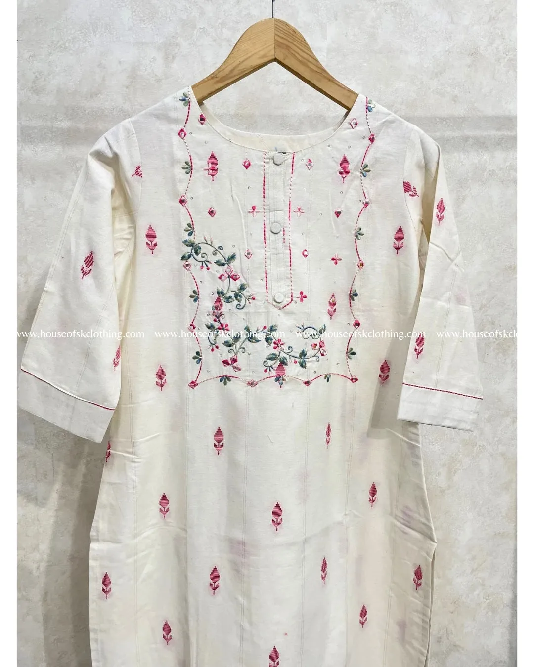 Red Rose Motif Embroidery Round Neck Kurti