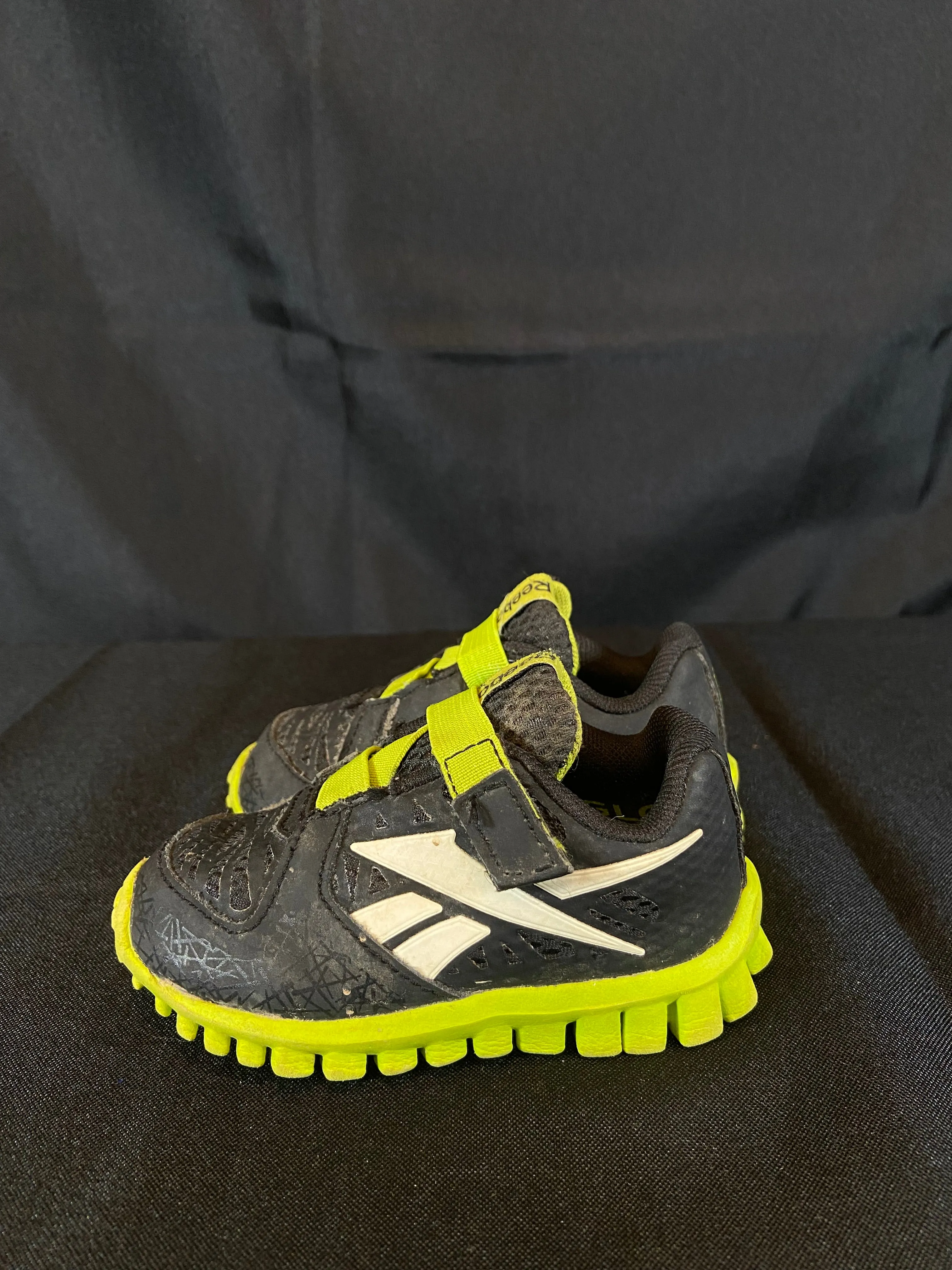 Reebok Black & Green Velcro Sneaker Baby size 4