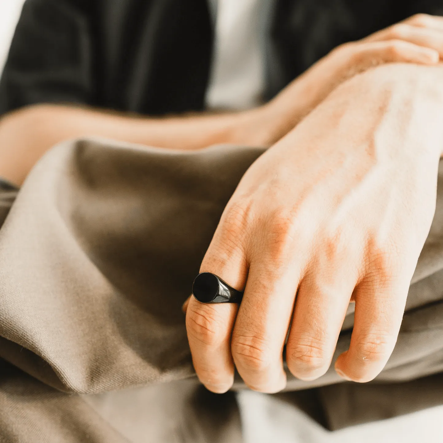 Round Signet Ring | Men