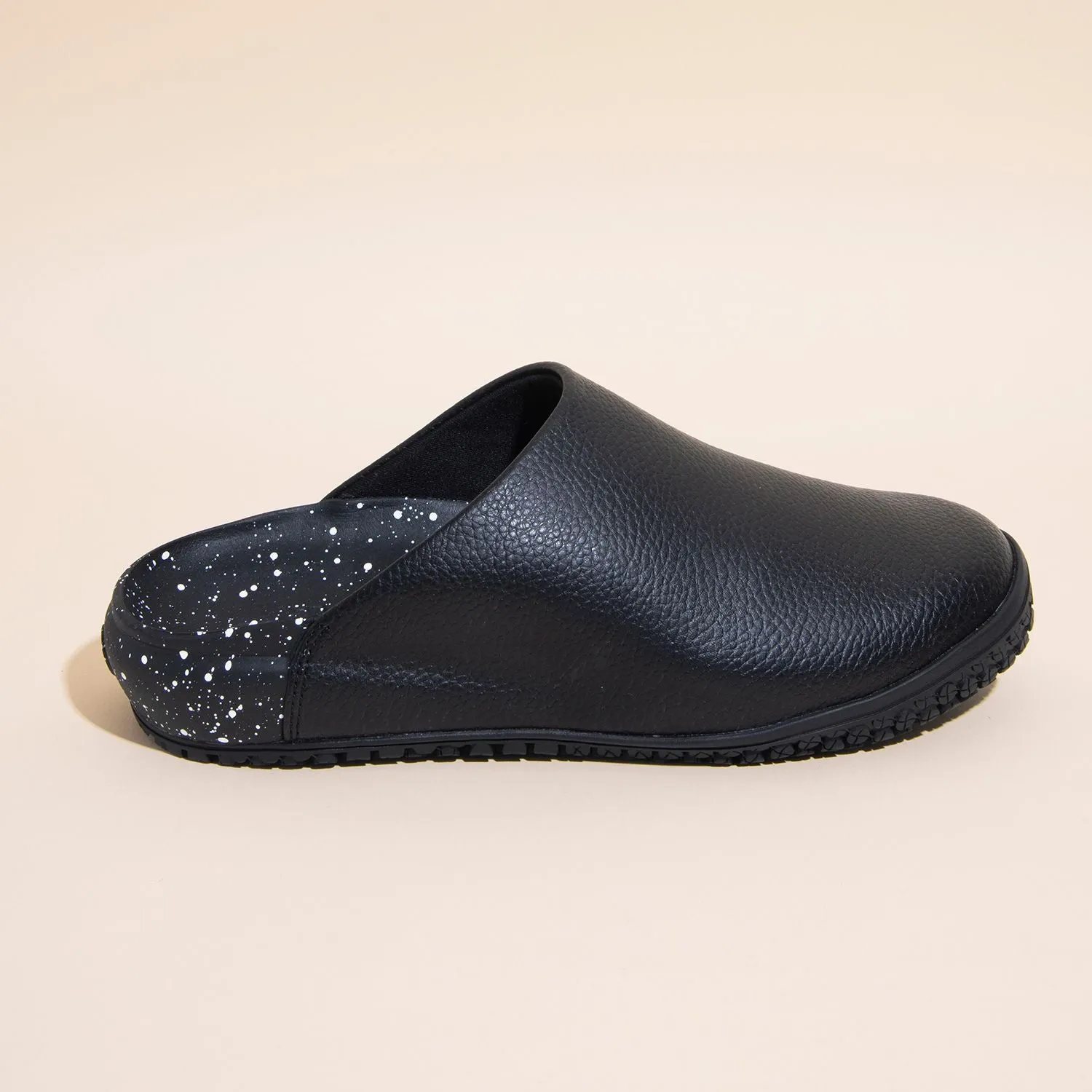 The Clog - Black Speckle