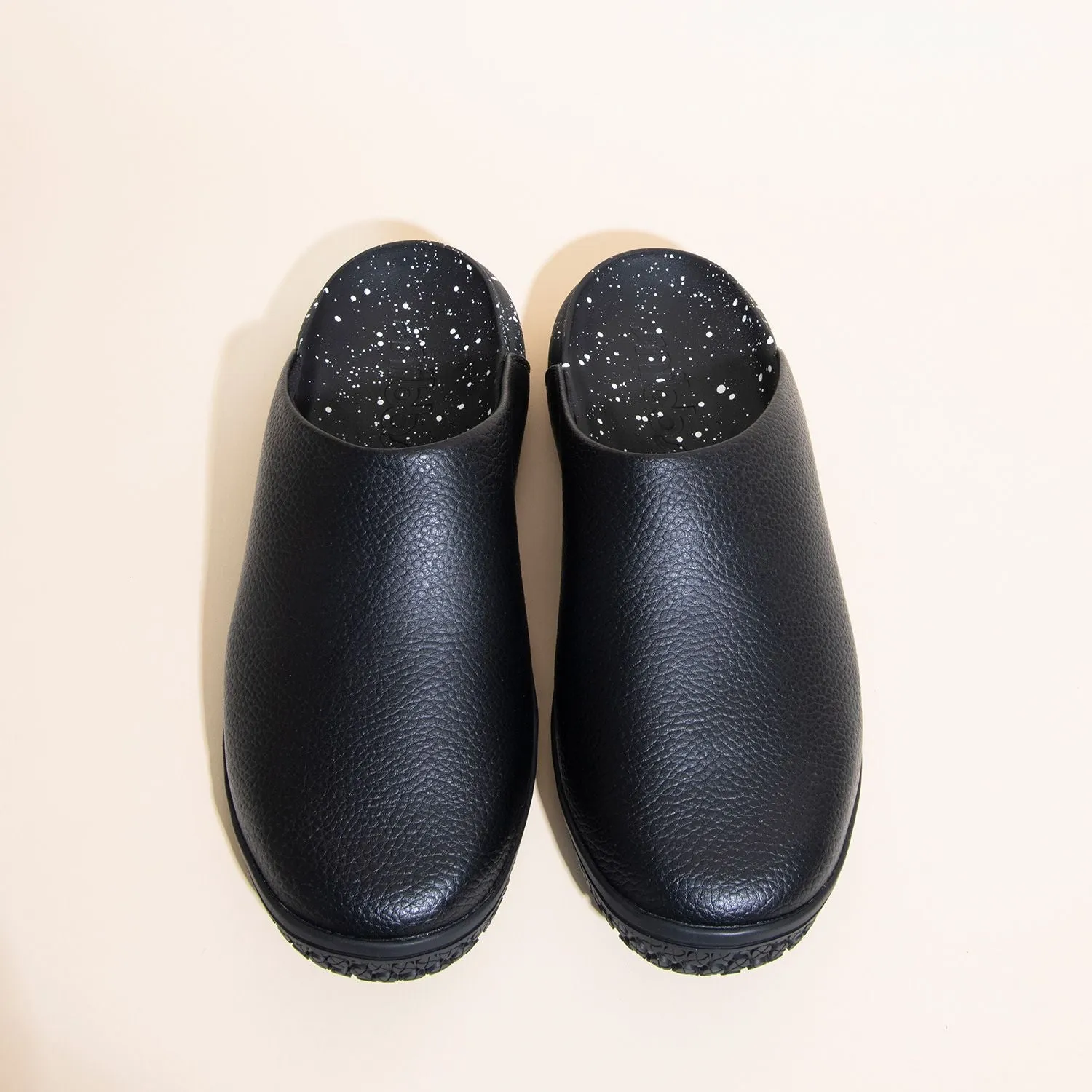 The Clog - Black Speckle