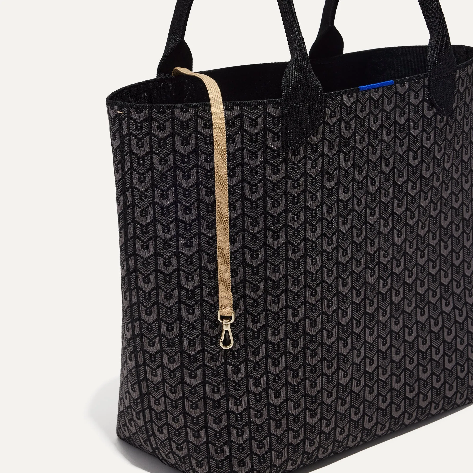 The Lightweight Tote - Signature Black